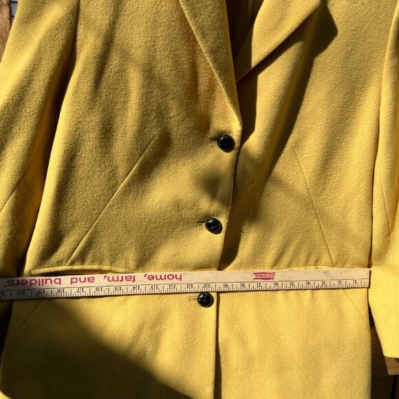 AmAzInG Mustard Yellow Wool Coat OLSEN collection, refer to measurements sz 8/10 - Picture 6 of 12